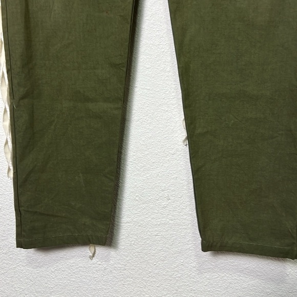 Marane’ Organic Cotton Mens Jogger in Green - Picture 4 of 11